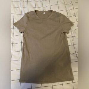 uniqlo tan shirt size large